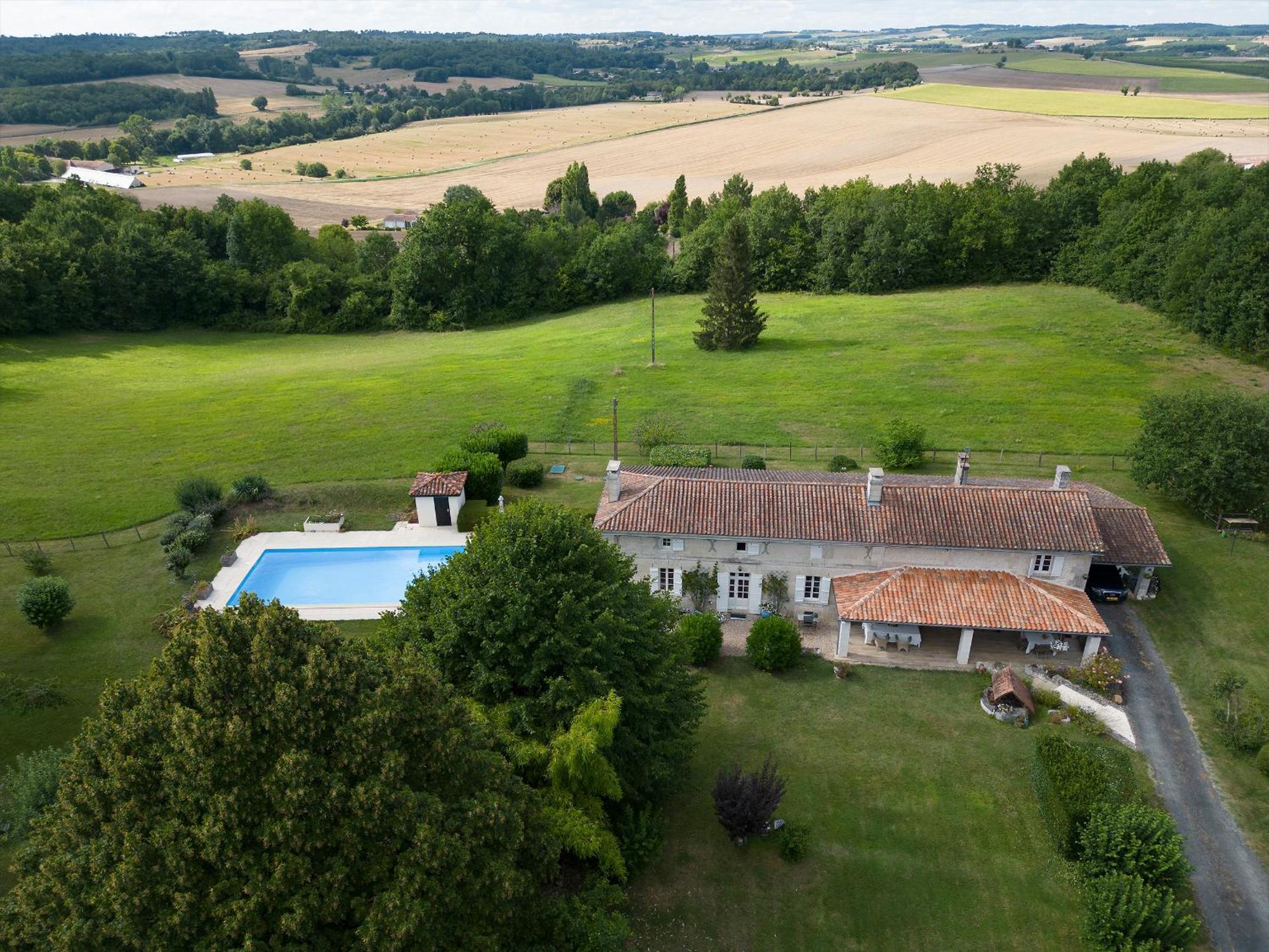 Le Boisdalon Bed and Breakfast Yviers Εξωτερικό φωτογραφία